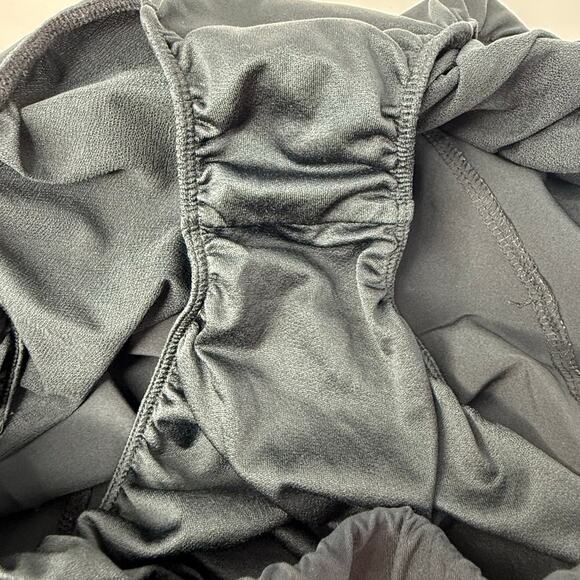 ASICS Running Shorts Women’s XL Black Lined 2.5” Inseam Zip Pocket - Picture 6 of 6